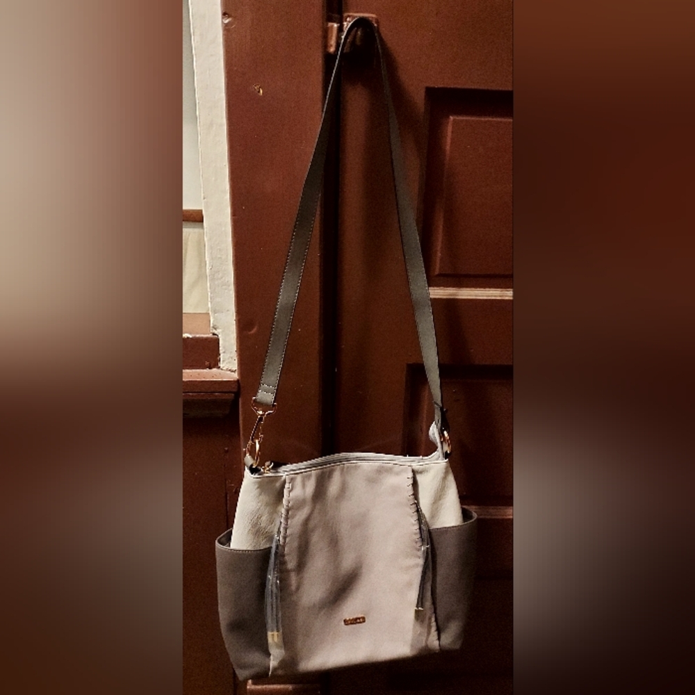 Rosetti Light grey Color block purse-NWOT